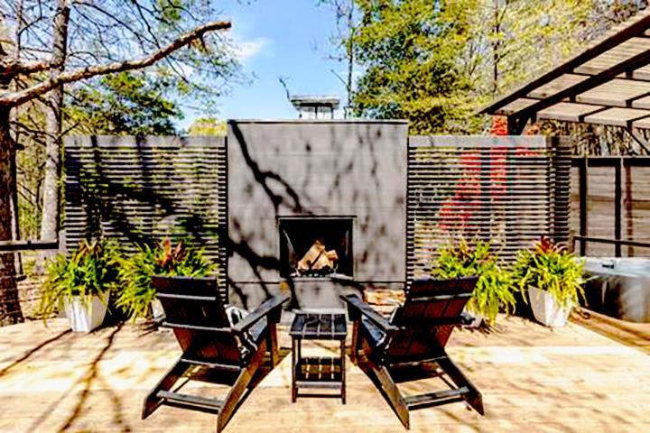 Couples Retreat: King Bed:Hot Tub:Firepit & More ブルーリッジ山脈 エクステリア 写真